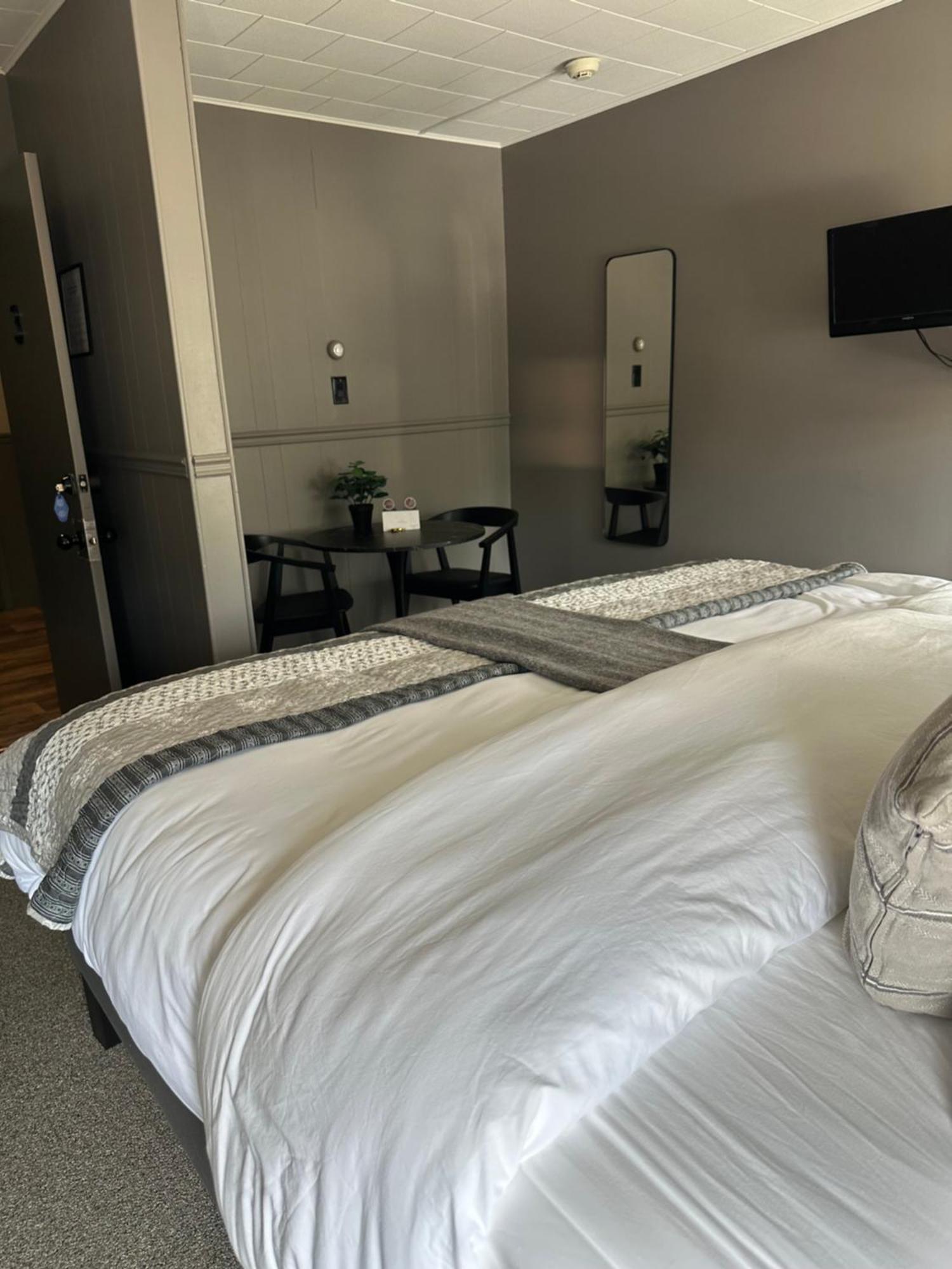 Auberge Des Cantons Magog Εξωτερικό φωτογραφία